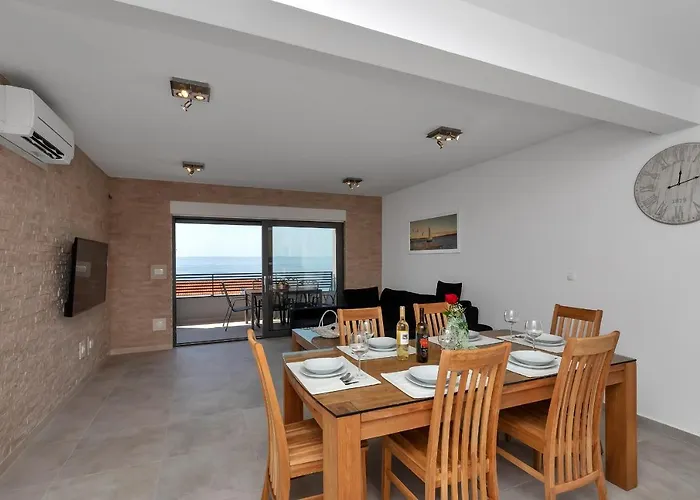 Luxury Apartment Macola Free Beach Parking