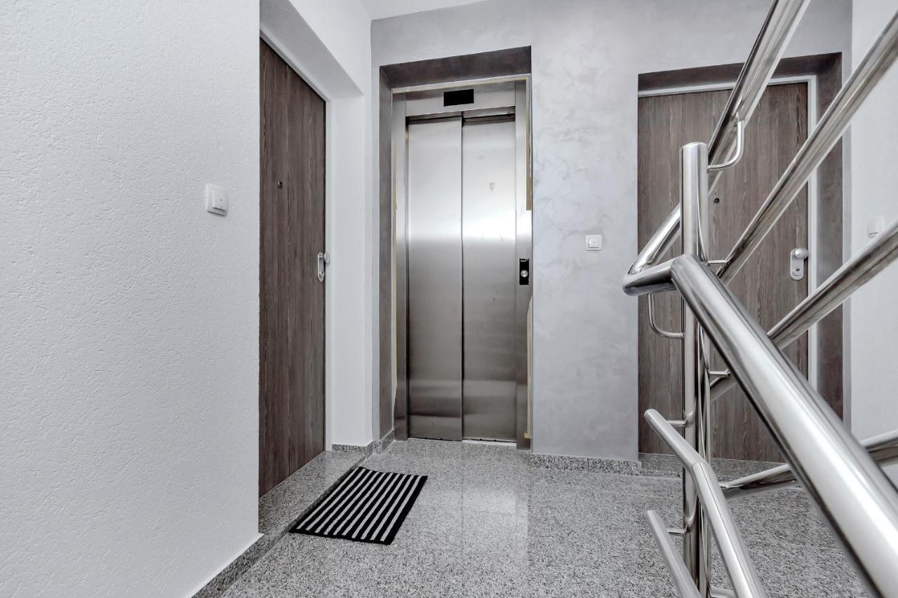 Luxury Macola Free Parking Apartment *