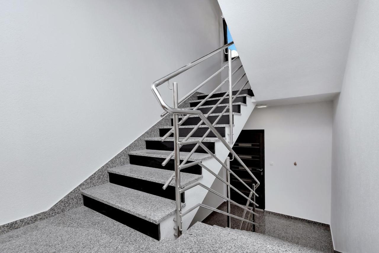 Luxury Macola Free Parking Apartment *