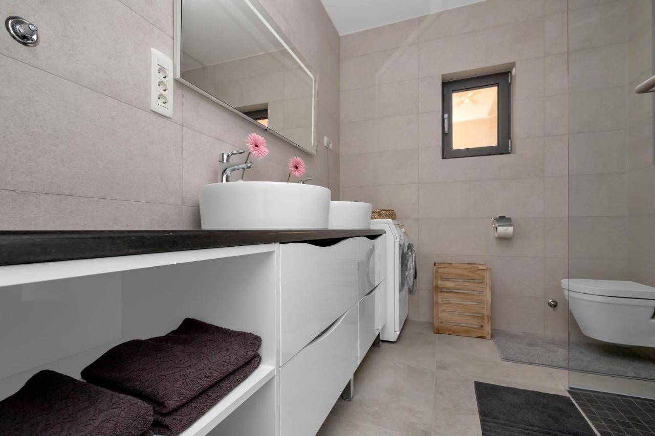 Luxury Macola Free Parking Apartment *