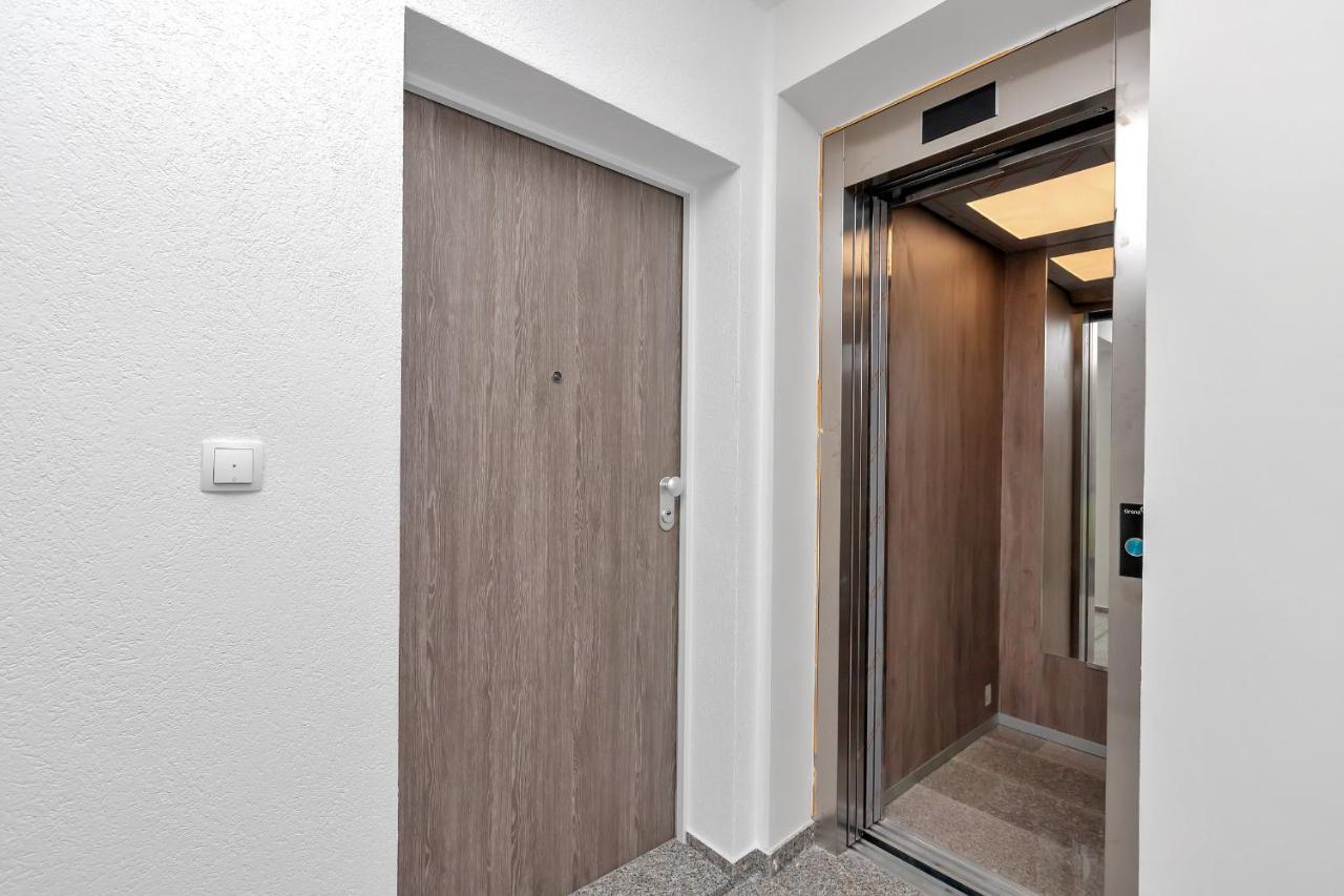 Luxury Macola Free Parking Apartment *