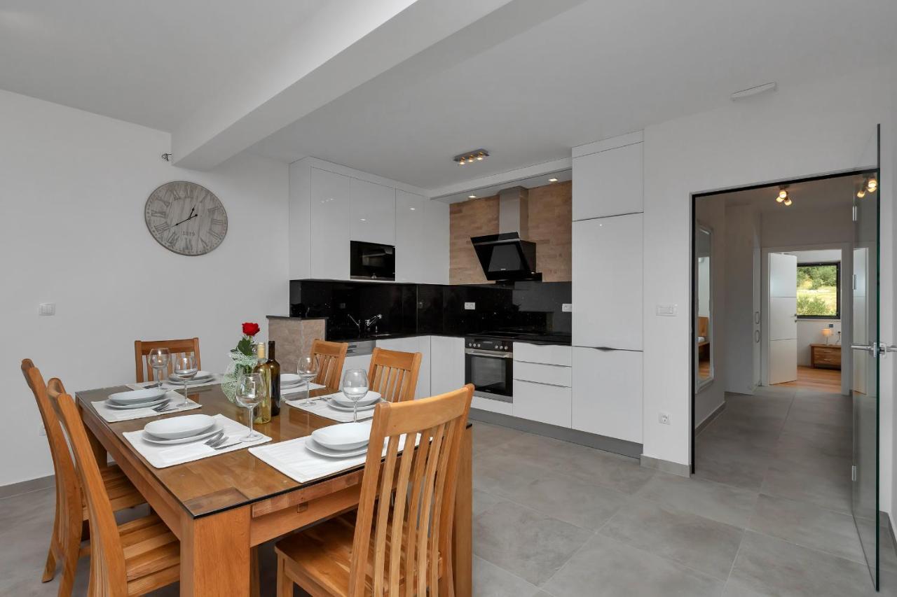 Luxury Macola Free Parking Makarska